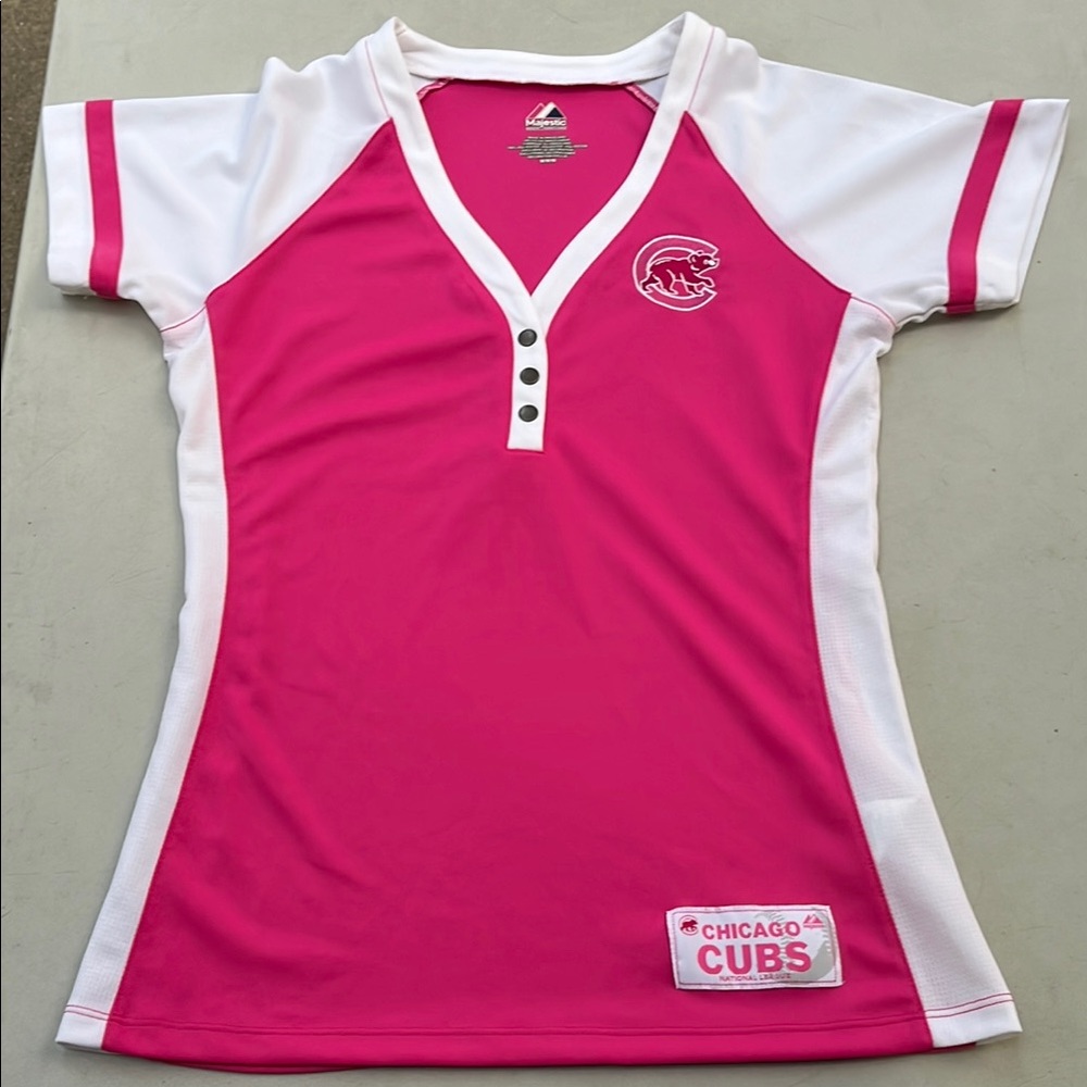 Chicago Cubs‎ women’s medium top Majestic Pink and White Performance Jersey